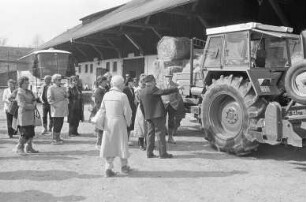 Informationsbesuch von Landwirten aus Amerika beim städtischen Hofgut Durlach