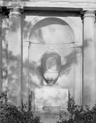 Grabdenkmal der K. Ch. von Lestwitz