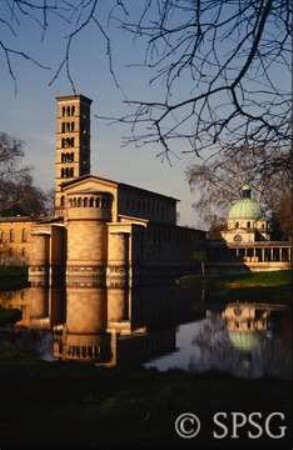 Potsdam, Park Sanssouci, Friedensgarten mit Friedenskirche.