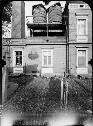 Görlitz, Dr.-Kahlbaum-Allee 22. Wasserheil- und Badeanstalt "Freisebad" (1887). Nebengebäude.Hofansicht (Teilansicht)