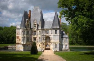 Frankreich. Basse Normandie. Orne. Chateau d O. Wasserschloss. Frührenaissance