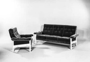 Sitzgruppe Janine : Leipzig. Leipziger Herbstmesse, 1986. Sitzgruppe Janine. Holz, Polsterung mit Mischgewebebezug (1986; VEB Möbelwerke Zernsdorf)
