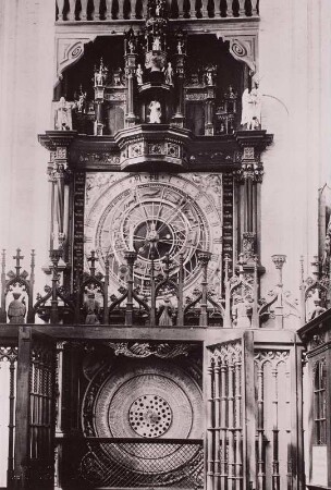 Astronomische Uhr mit Spielwerk : Astronomische Uhr mit Spielwerk und astronomischem Zifferblatt (1561-1566; M. van Oss, H. Mats). Lübeck, Marienkirche