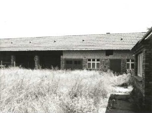 Rohne, Schäferstraße 90. Bauernhof (um 1900). Wirtschaftsgebäude mit Remisenteil