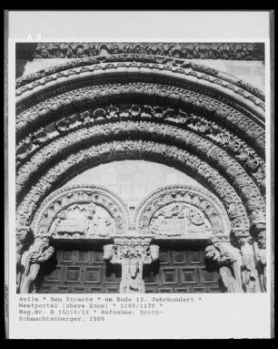 Westportal der Basílica de San Vicente — Fünf ornamentierte Archivolten