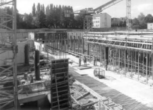 Baustelle Sächsische Landesbibliothek - Staats- und Universitätsbibliothek Dresden, Zentralbibliothek. Rohbau, Südostbereich von Nordost : Dresden-Räcknitz, Zellescher Weg 18. Baustelle Sächsische Landesbibliothek - Staats- und Universitätsbibliothek Dresden, Zentralbibliothek. Rohbau, Südostbereich von Nordost