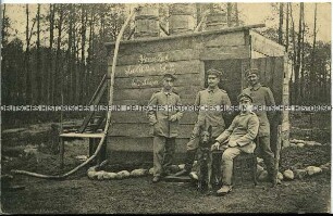 Improvisierte Dusche für Soldaten an der Ostfront