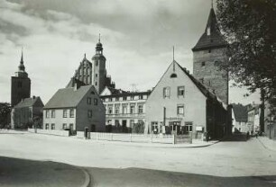 Sorau, Stadt : Sorau (Zary/Polen). Stadtansicht von Nordosten mit Pfarrkirche St. Marien und zwei Befestigungstürmen am Saganer Tor