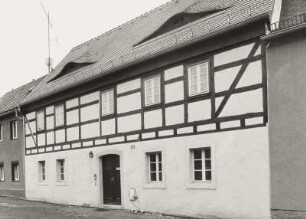 Radeburg, Wohnhaus : Radeburg. Wohnhaus. Röderstraße 11 (18. Jahrhundert). Straßenansicht
