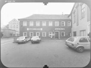 Lichtenstein/Sa., Innere Zwickauer Straße 4. Hotel "Haus der Einheit" mit "Gasthof zur Einheit" (1802). Eingangsfront