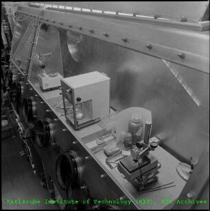 Blick in das Innere einer Messbox im Plutonium-Karbidlabor am Institut für Material- und Festkörperforschung III (IMF III)