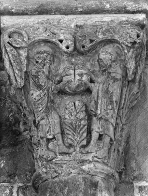Figurenkapitell mit der Darstellung der Eremiten Antonius und Paulus, die das Brot teilen