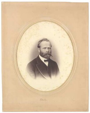 Portrait von Dr. Schneider