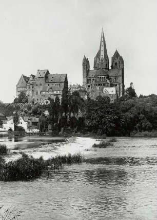 Limburg an der Lahn, Dom : Limburg an der Lahn. Schloß und Dom. Blick über die Lahn von Nordost