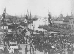 Fischmarkt in Bergen : Bergen (Norwegen). Fischmarkt am Hafen