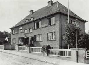 Güstrow, Gustav-Adolf-Straße 1. Doppelwohnhaus (um 1934)