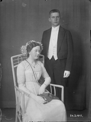 Porträt des Paares Albert Wiese und (Anna Marie) Erna Gretschel (ab 1917 ein Ehepaar)