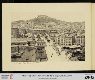 2. Piazza Municipio veduta dal Faro
