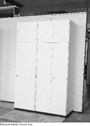 Kleiderschrank