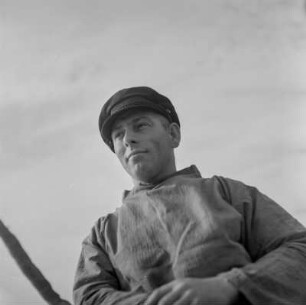 Männerportrait, Männer am Netz, Fischdampfer PC312 Tirol