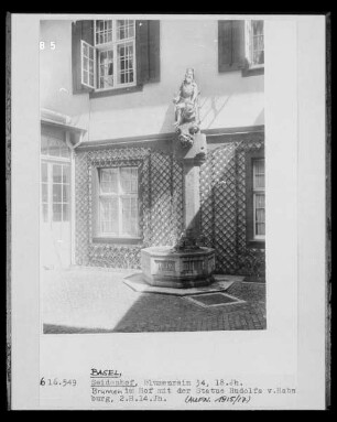 Brunnen mit Statue Rudolfs von Habsburg