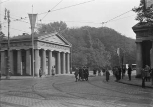 Hofgarten — Ratinger Tor