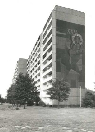 Dresden-Altstadt, Budapester Straße 65/67. Wohnhäuser (1973-1974; H. Konrad; B. Kandler, F. W. Sinner)