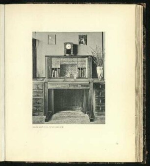 Damenzimmer, Schreibtisch
