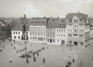 Annaberg-Buchholz. Westseite des Marktes. Ansicht mit Maibaum