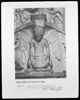 Kapitell mit Evangelistensymbolen