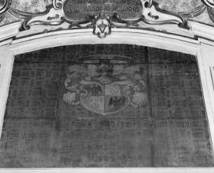 Cappella Inghirami — Imitiertes Fenster mit dem Wappen der Familie Inghirami