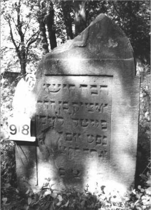 Grabstein 98