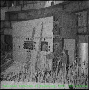Montage von Heißen Zellen im Forschungsreaktor 2 (FR 2)
