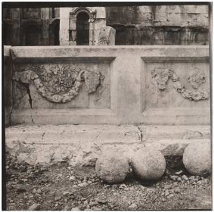 Nordbassin, Baalbek: Detail der Südseite