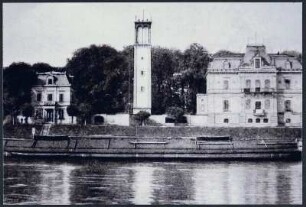 Dresden-Laubegast. Uferbebauung mit Wasserturm und Villa Hartmann. Ansicht über die Elbe