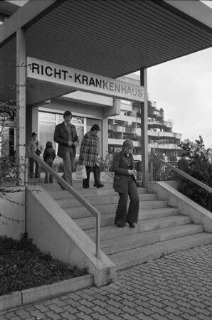 Ersteigerung des Richt-Krankenhauses durch den Osnabrücker Arzt Dr. Hartmut Krukemeyer