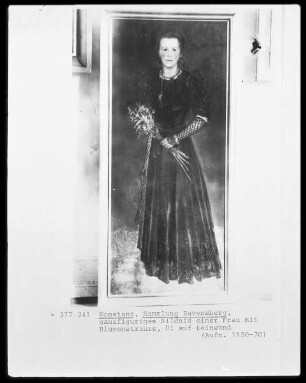 ganzfiguriges Bildnis einer Frau mit Blumenstrauss