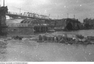 Dresden. Georgij-Dimitroff-Brücke (Augustusbrücke), Wiederaufbau, November 1945