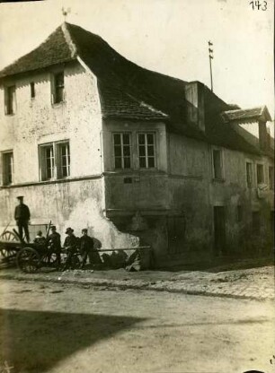 Straßenbild. vergl. AVb 189 und 458