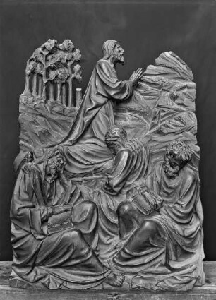 Hochaltar — Christus und die schlafenden Jünger am Oelberg