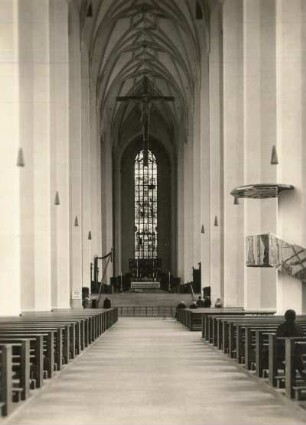 München, Frauenkirche, Inneres, Blick durch das Mittelschiff nach Osten