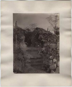 "Mound 6.Einzelheit der Westseite (16. Januar 1889). Blick nach Westen."
