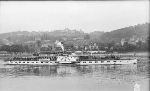 Personen-Seitenraddampfer "Meissen" (1885, Werft Blasewitz) bei Fahrt stromauf in Dresden-Blasewitz