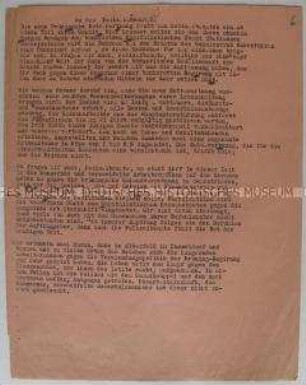 Maschinenschriftlicher Entwurf für ein kommunistisches Flugblatt mit Markierungen orthografischer und grammatikalischer Fehler