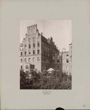 I. und II. Medizinische Klinik der Charité, Berlin: Eingang der II. Medizinischen Klinik