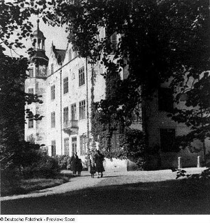 Ahrensburg. Schloss (um 1595). Blick zur Südost-Front