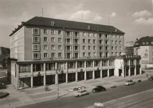 Dresden-Altstadt, Wilsdruffer Straße(früher: Ernst-Thälmann-Straße). Wohn- und Geschäftshaus mit Gaststätte "Szeged"