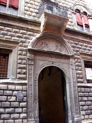 Bologna: Palazzo Bevilacqua