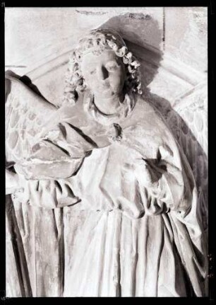 Michaelskirche; Steinrelief St. Michael