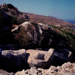 Naxos, Ston Apóllona. Kouros von Apollonas, archaische Riesenstatue, 10,45m, Ende 6. Jh. v. Chr., im antiken Steinbruch